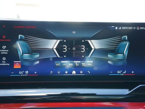 New 2026 BMW 550e xDrive w/ Premium Package image 19