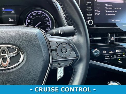 Used 2023 Toyota Camry SE image 12