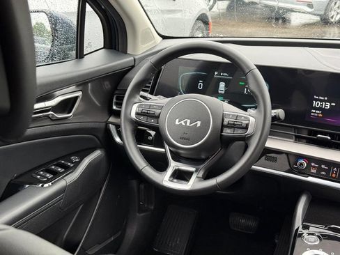 Used 2025 Kia Sportage EX AWD/4WD image 11