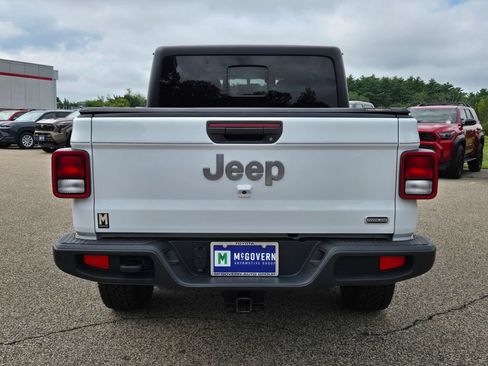Used 2022 Jeep Gladiator Overland w/ Popular Equipment Package AWD/4WD image 4