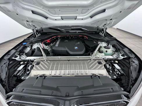 Used 2025 BMW X3 xDrive30i w/ Premium Package image 40