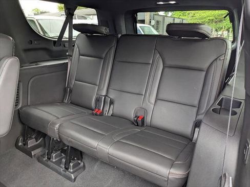 Used 2021 Chevrolet Suburban High Country w/ Premium Package AWD/4WD image 17