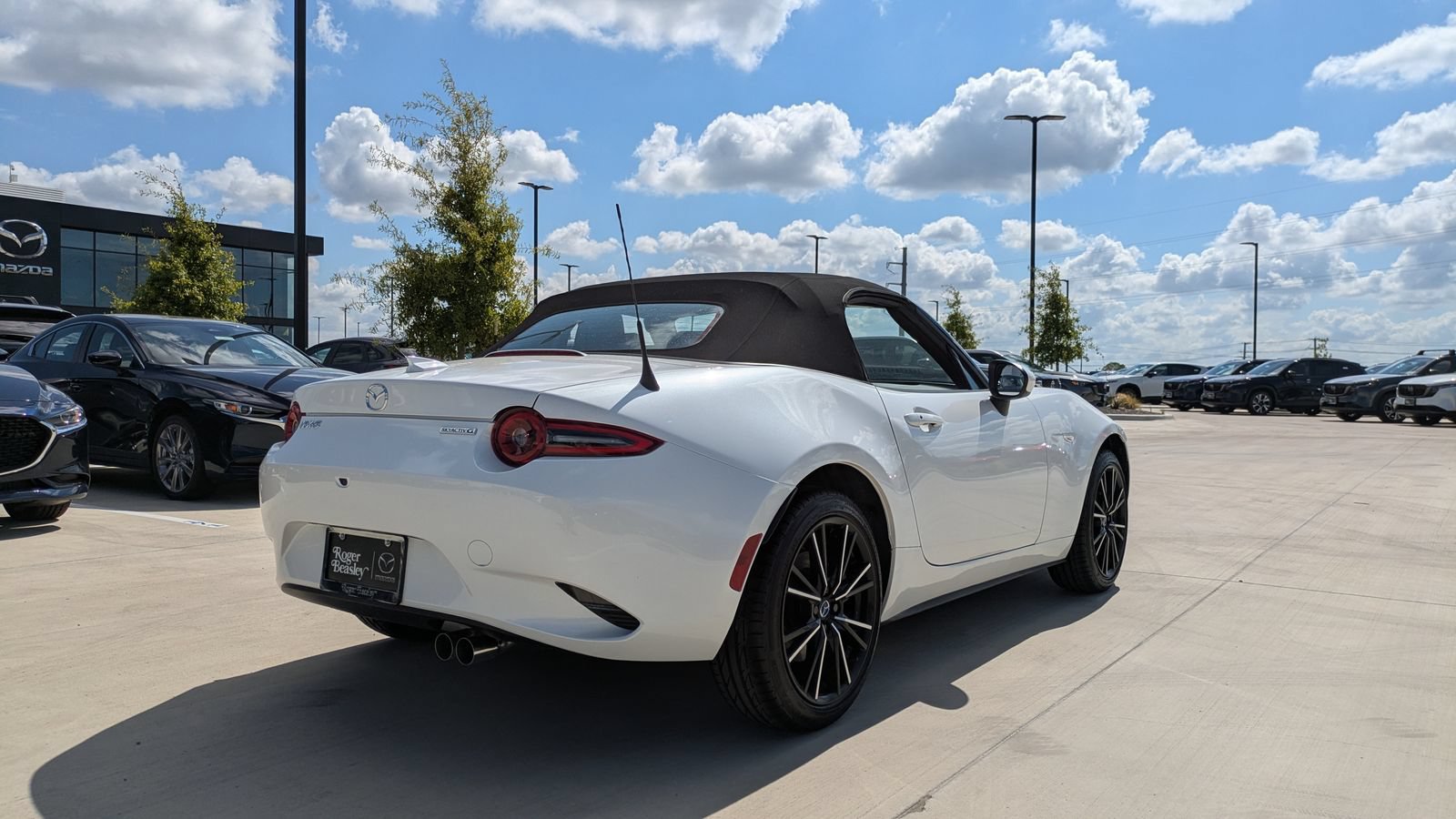 New 2026 MAZDA MX-5 Miata Grand Touring RWD image 19