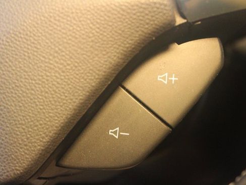 Used 2019 Chevrolet Camaro LT image 18