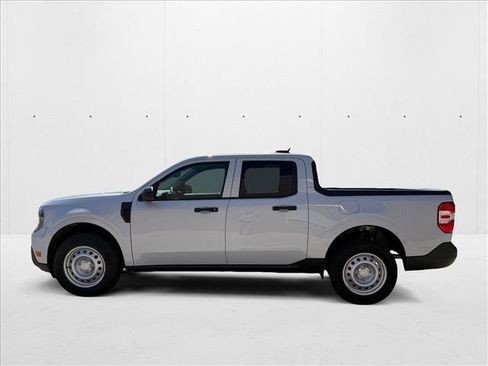 New 2025 Ford Maverick XL image 9