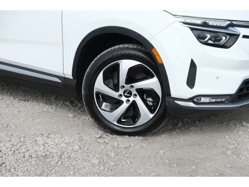 Used 2023 VinFast VF 8 Plus AWD/4WD image 9