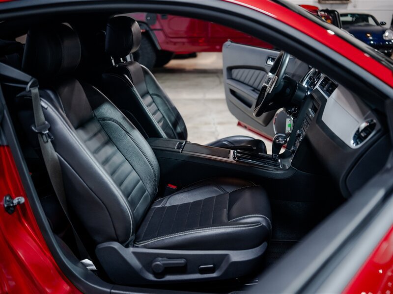 Used 2012 Ford Mustang Premium RWD image 27