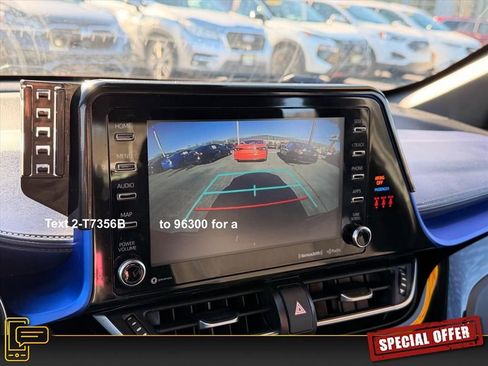 Used 2022 Toyota C-HR XLE image 21