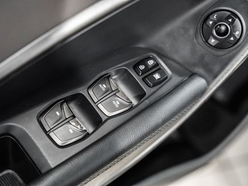 Used 2017 Hyundai Santa Fe Limited image 32