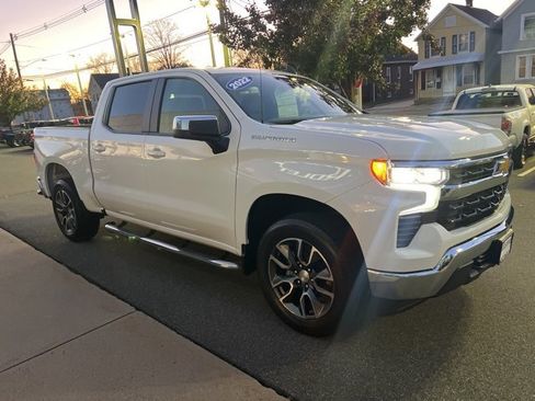 Used 2022 Chevrolet Silverado 1500 LT image 8