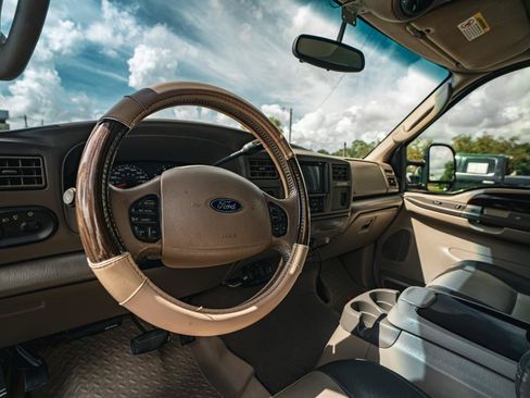 Used 2003 Ford Excursion Eddie Bauer AWD/4WD image 9