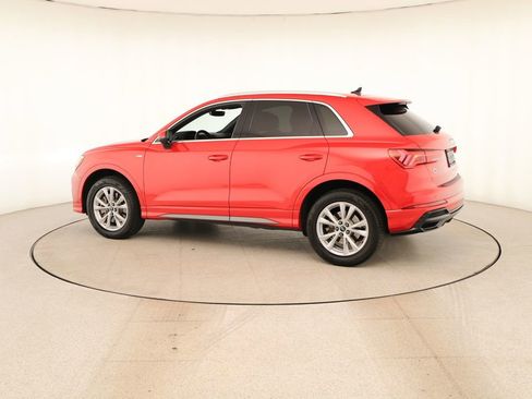 Certified 2022 Audi Q3 2.0T Premium w/ Convenience Package AWD/4WD image 3