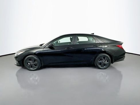 Used 2023 Hyundai Elantra SEL FWD image 4