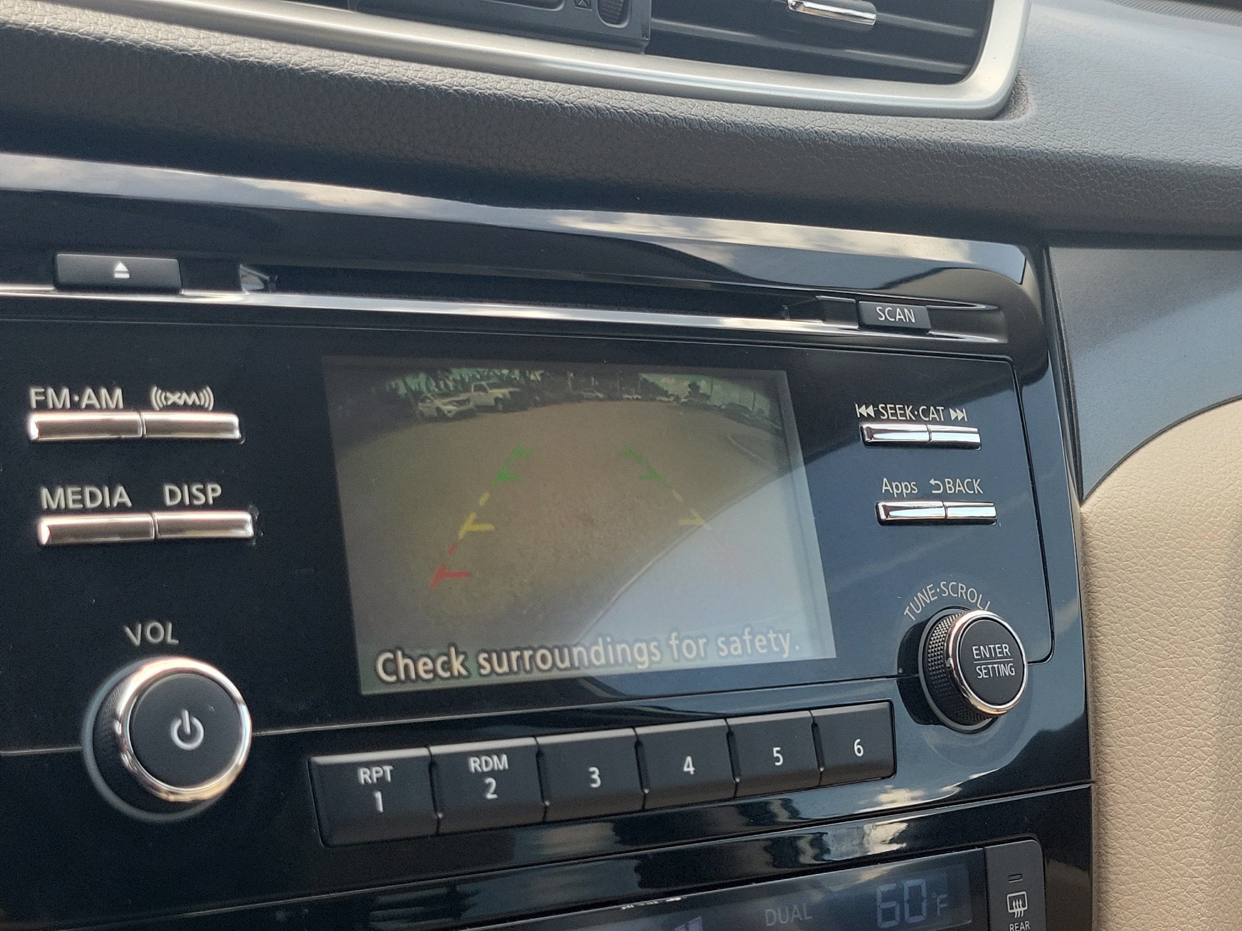 Used 2016 Nissan Rogue SV AWD/4WD image 28