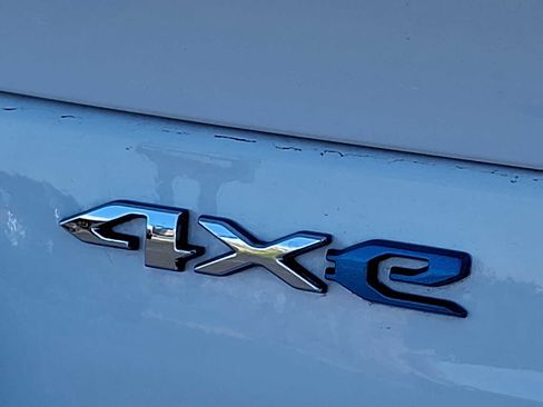 Used 2022 Jeep Grand Cherokee Limited 4xe image 29