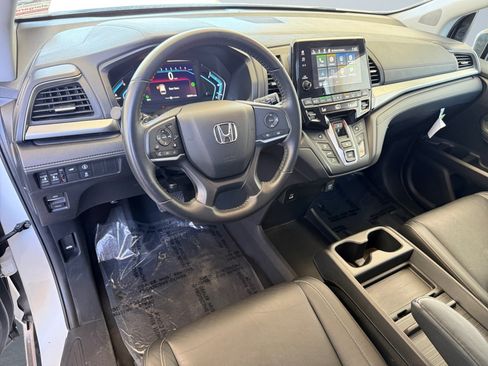 Used 2024 Honda Odyssey EX-L image 13