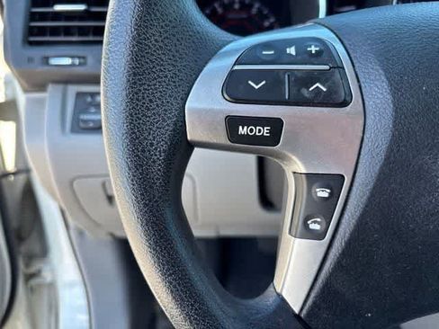 Used 2013 Toyota Highlander Plus FWD image 11