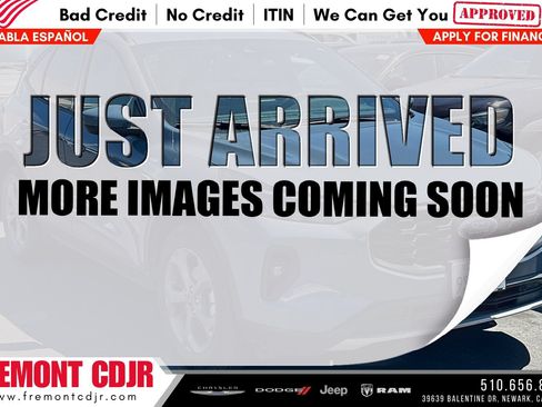 Used 2025 Ford Escape ST-Line Select AWD/4WD image 1