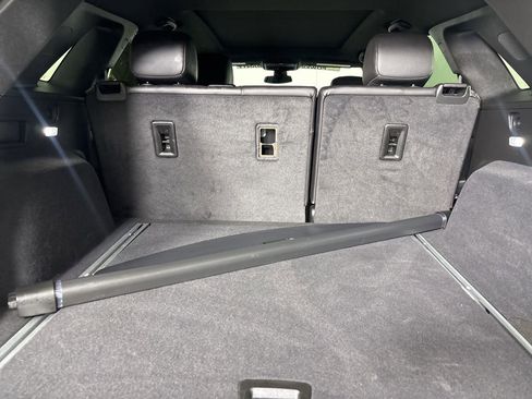 Used 2025 Cadillac XT5 Premium Luxury image 24