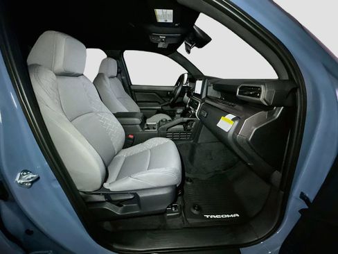 New 2026 Toyota Tacoma SR5 AWD/4WD image 31