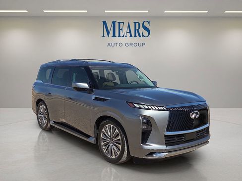 Used 2025 INFINITI QX80 Sensory image 7