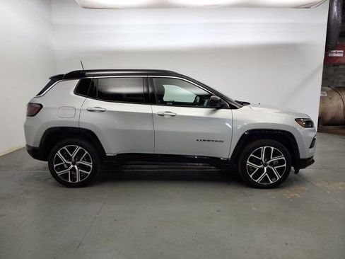 New 2025 Jeep Compass Limited w/ Elite Group AWD/4WD image 7