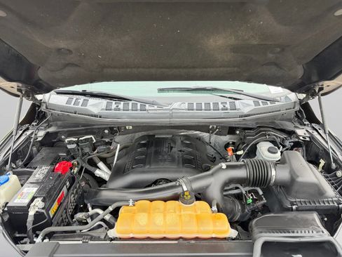 Used 2016 Ford F150 Lariat w/ Equipment Group 501A Mid AWD/4WD image 38