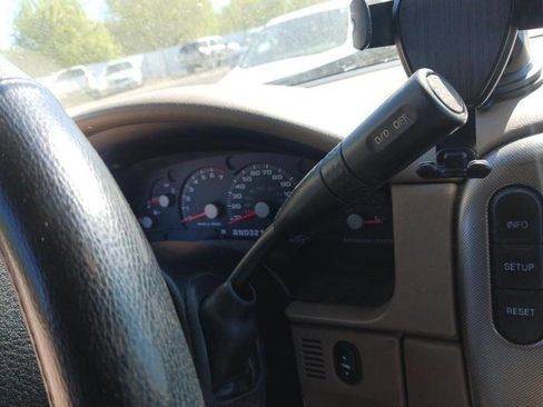 Used 2005 Ford Explorer Sport XLT AWD/4WD image 37