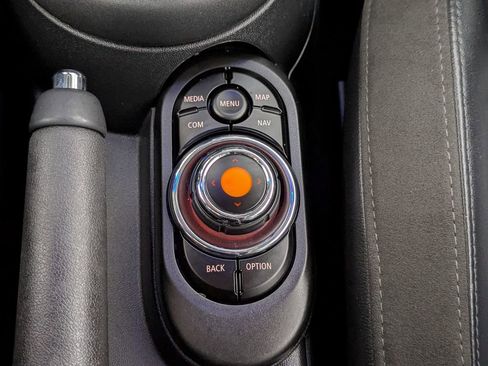 Used 2020 MINI Cooper S image 33