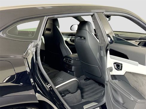 Used 2023 Lamborghini Urus S image 31