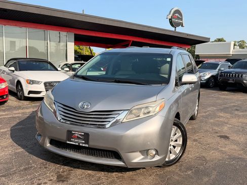 Used 2015 Toyota Sienna Limited AWD/4WD image 1