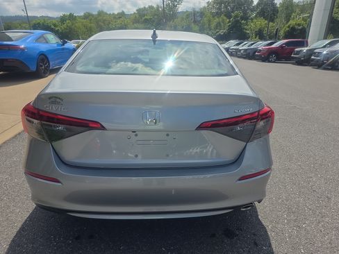 Used 2024 Honda Civic Sport image 6