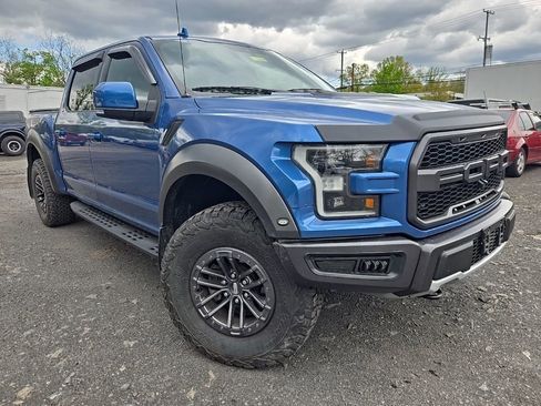 Used 2019 Ford F150 Raptor w/ Equipment Group 802A Luxury image 3