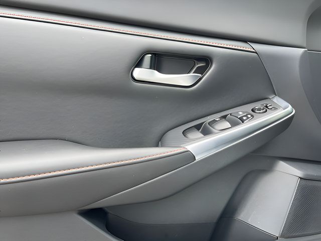 Used 2022 Nissan Sentra SR w/ Lighting Package FWD image 10