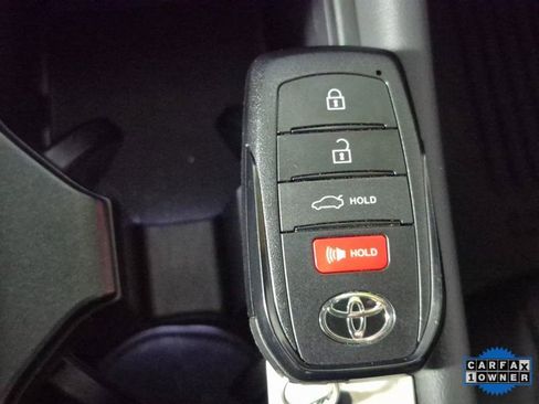 Used 2025 Toyota Crown XLE image 27