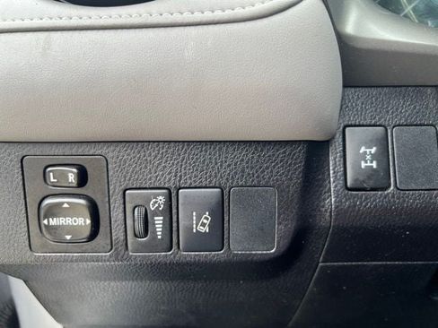 Used 2017 Toyota RAV4 XLE w/ Plus Extra Value Package AWD/4WD image 18