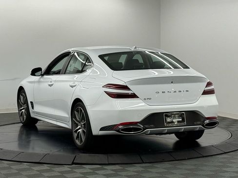 Used 2025 Genesis G70 2.5T image 10
