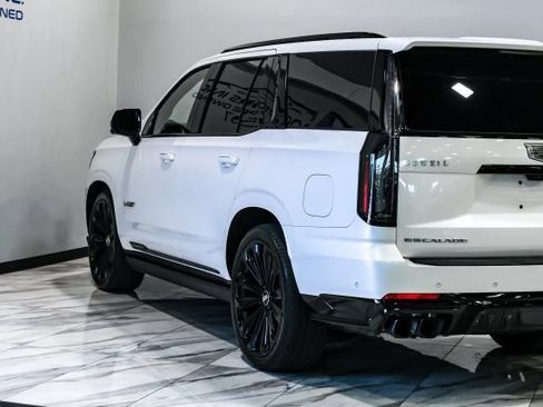 Used 2025 Cadillac Escalade V w/ LPO, Floor Liner Package AWD/4WD image 14