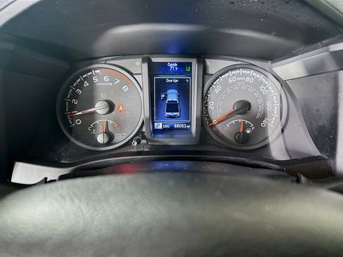 Used 2021 Toyota Tacoma SR w/ SR Convenience Package RWD image 19