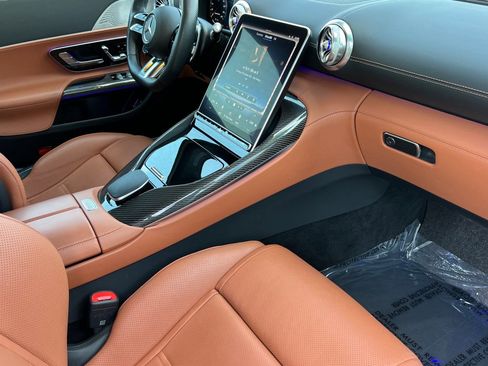 Used 2022 Mercedes-Benz SL 55 AMG 4MATIC image 17