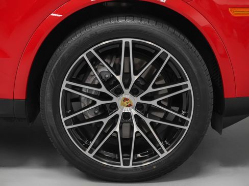 Certified 2024 Porsche Cayenne Coupe AWD/4WD image 15