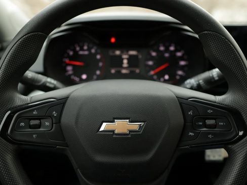 Used 2024 Chevrolet Trax LS w/ LS Convenience Package image 10