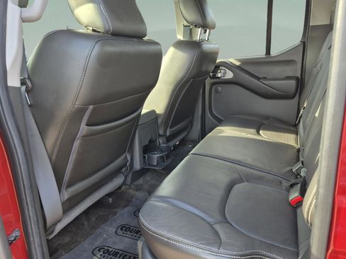 Used 2014 Nissan Frontier PRO-4X w/ Pro-4x Luxury Package AWD/4WD image 17
