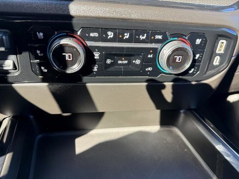 Used 2025 Chevrolet Silverado 2500 ZR2 image 18