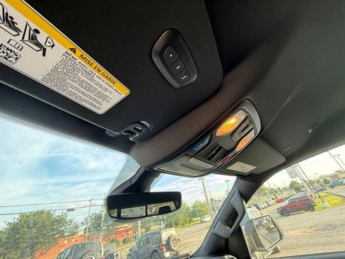 Used 2023 RAM 1500 Big Horn AWD/4WD image 23