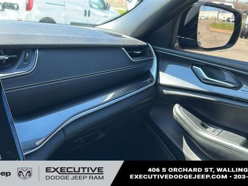 Used 2023 Jeep Grand Cherokee Altitude image 20