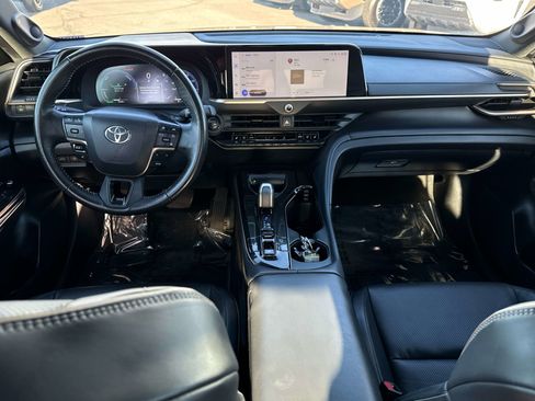 Used 2024 Toyota Crown Limited image 14