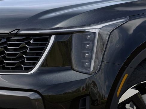 New 2025 Kia Sorento EX image 10