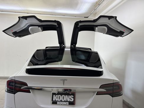 Used 2021 Tesla Model X Long Range AWD/4WD image 34