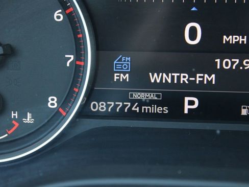 Used 2022 Mitsubishi Outlander SE image 34